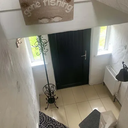 Bayview, Dunmore East, County Waterford - Sleeps 12 Persons *