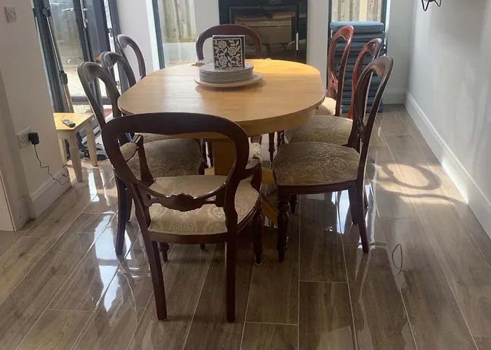 Bayview, Dunmore East, County Waterford - Sleeps 12 Persons 邓莫尔东