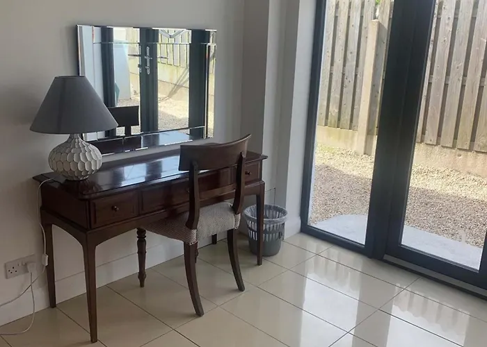 Bayview, Dunmore East, County Waterford - Sleeps 12 Persons * Данмор-Ист